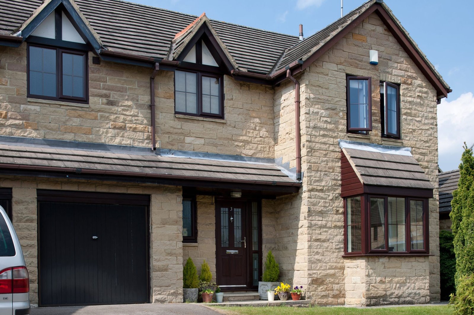 Exploring The Benefits Of Casement Windows For Your Tonbridge Home
